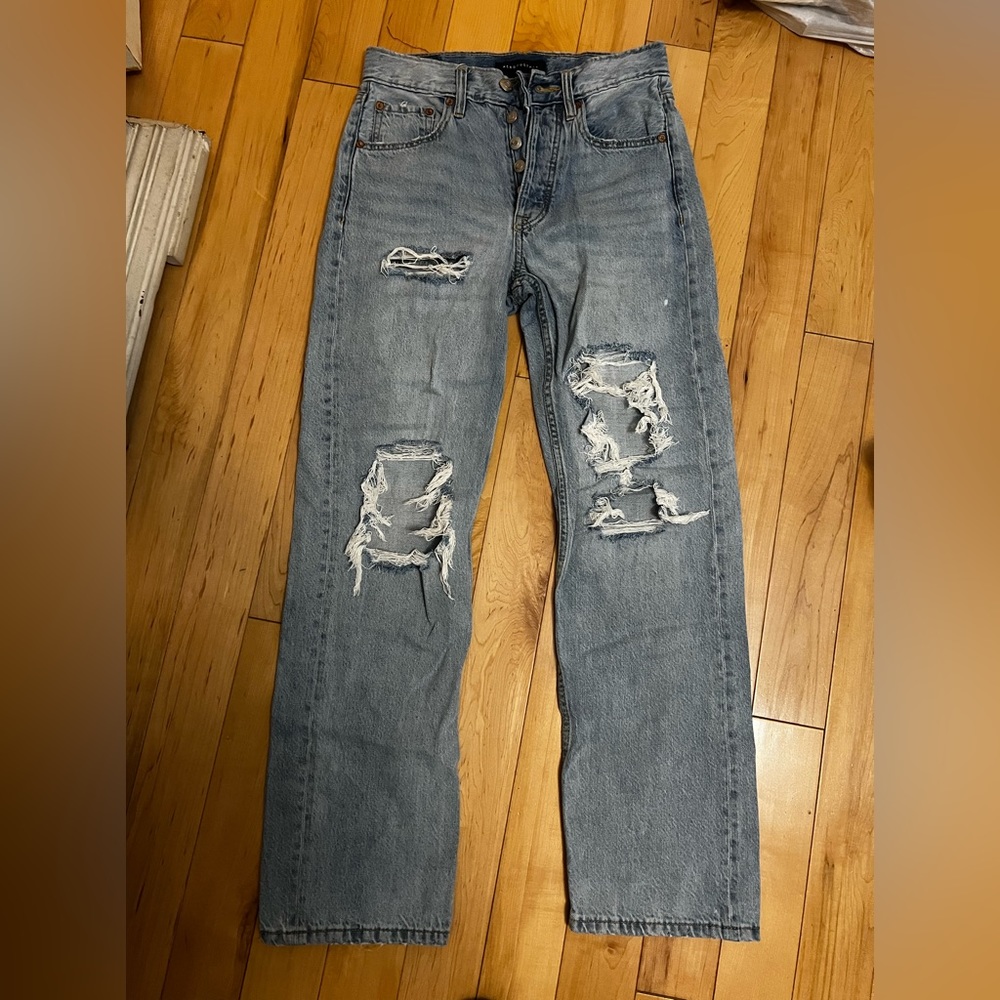 aeropostale jeans- size 4- holes- great condition